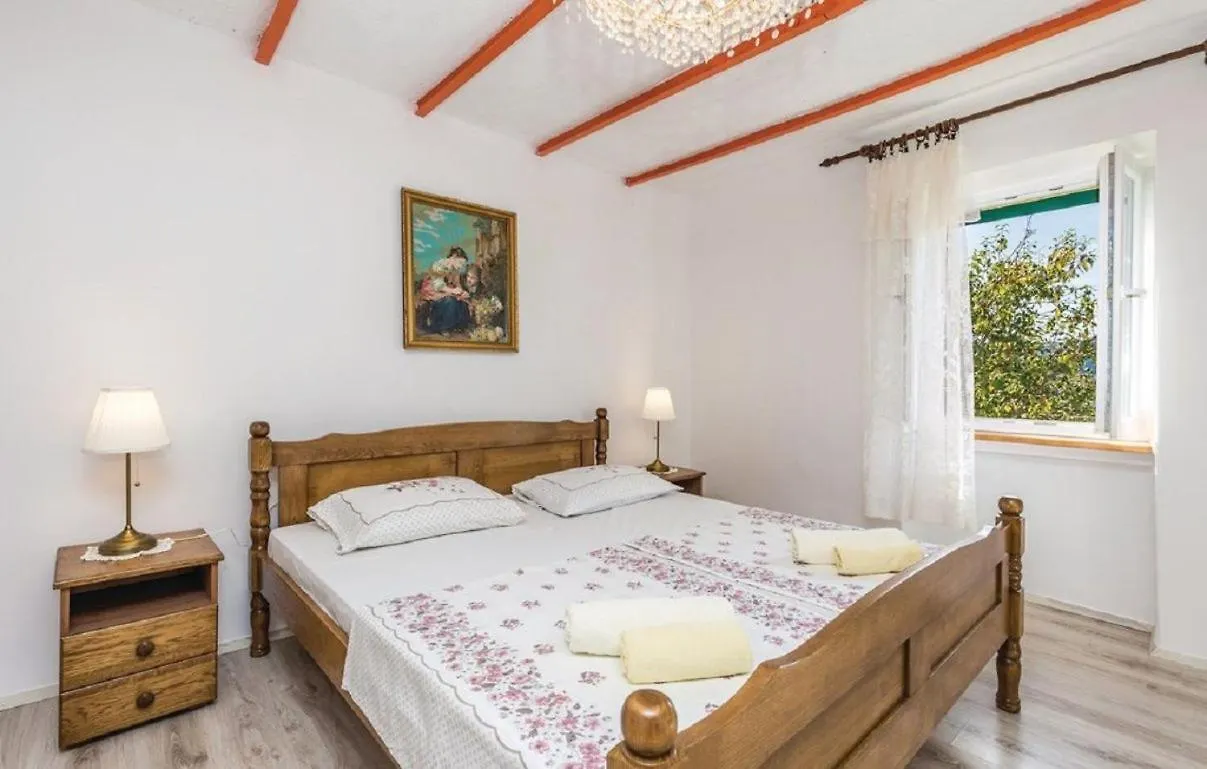 House Kalla Supetarska Draga 0*,